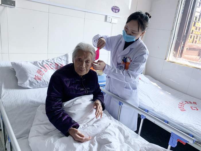 新野景仁堂医院内科成功救治一位87岁脑梗塞患者